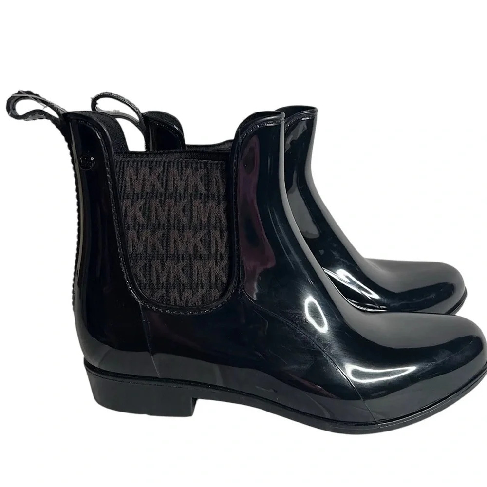 Michael Kors Women's Chelsea Charm Gorpcore Rain Ankle bootie Black/Brown SZ 6